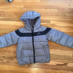 Nike Kids Puffer Jacket in Gray and Black